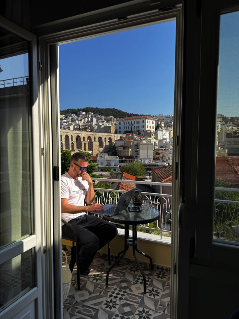 10 High-Paying Remote Jobs for College Students